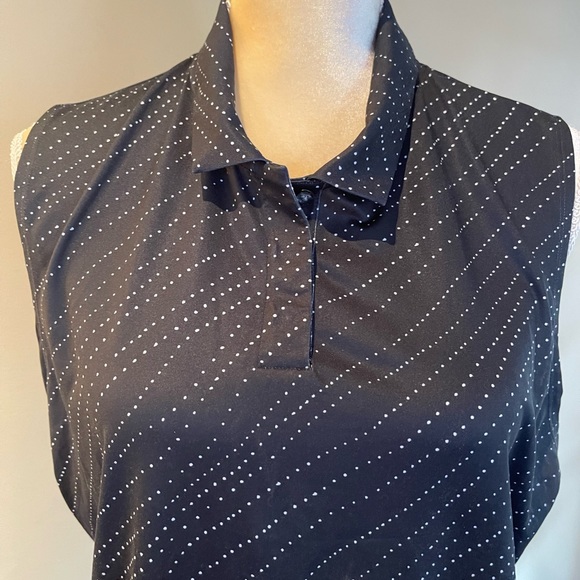 Women's Dri-FIT Victory Sleeveless Golf Polo Tank Shirt - Picture 2 of 8